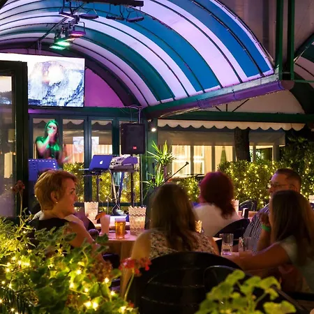 Aldebaran & Restaurant 3*